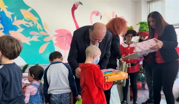 Sağlık Bakanı Dr. Hakan Dinçyürek Dr. Burhan Nalbantoğlu Hastanesi Çocuk Onkoloji Servisi ve Bülent Ecevit Rehabilitasyon Merkezini ziyaret etti.